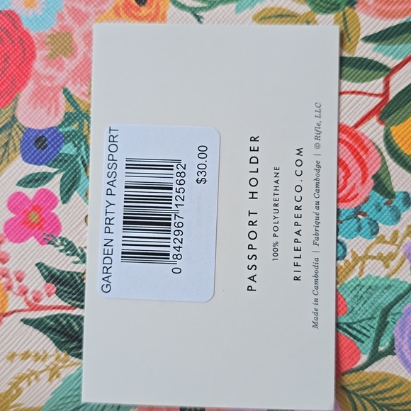 ❤️BUY 5 GET 3 FREE  Rifle Paper Co Red and Pink Floral Passport Holder - Picture 4 of 6